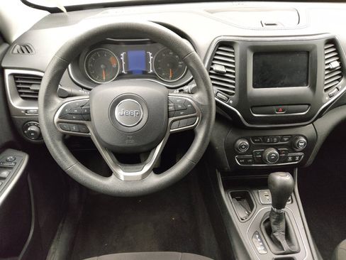 Used 2019 Jeep Cherokee Latitude w/ Popular Appearance Group FWD image 22