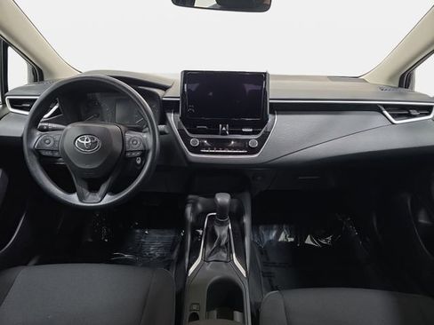 Certified 2025 Toyota Corolla LE image 9