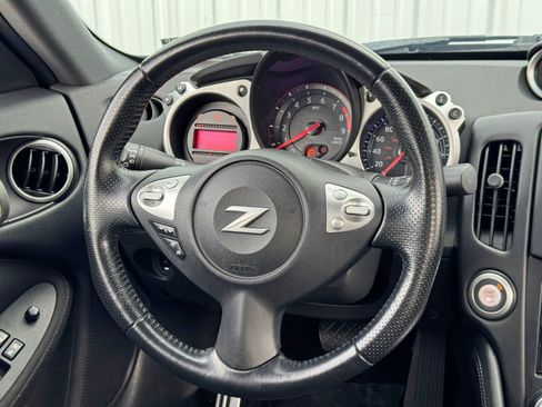 Used 2020 Nissan 370Z Coupe image 19