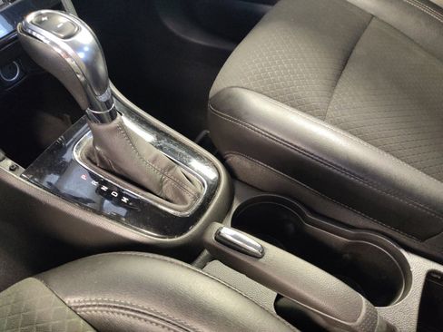 Used 2020 Buick Encore Preferred FWD image 26