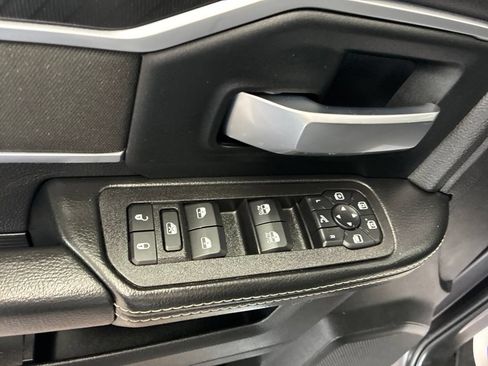 Certified 2025 RAM 2500 Big Horn AWD/4WD image 16