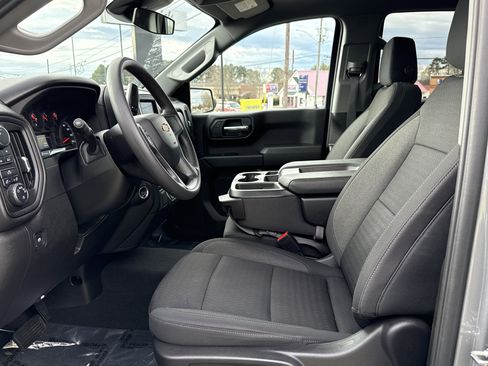 Used 2024 Chevrolet Silverado 1500 Custom image 16