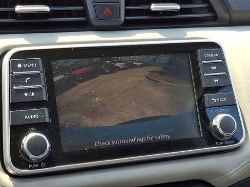 Used 2020 Nissan Versa SV FWD image 16