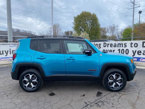 Used 2022 Jeep Renegade Trailhawk w/ Trailer Tow Group AWD/4WD image 2