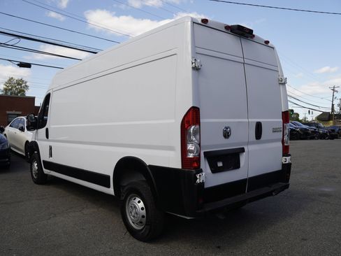 Used 2023 RAM ProMaster 2500 FWD image 4