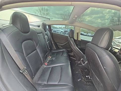 Used 2018 Tesla Model 3 Long Range image 17