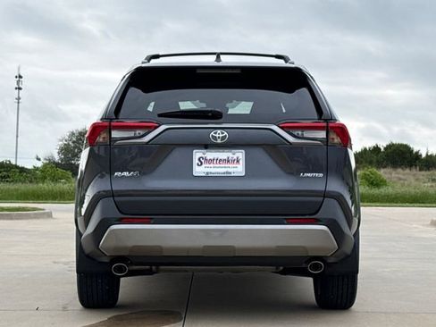 Used 2025 Toyota RAV4 Limited FWD image 7
