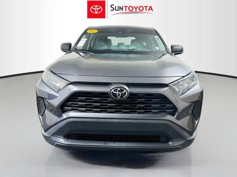 Used 2022 Toyota RAV4 LE FWD image 10