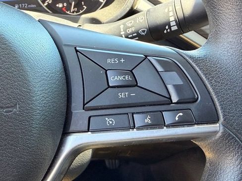 Used 2025 Nissan Altima 2.5 SV FWD image 14