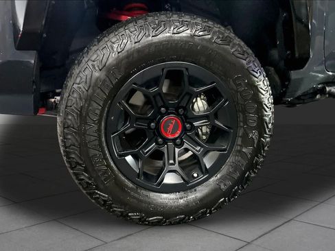 Used 2025 Toyota Tacoma TRD Pro AWD/4WD image 11