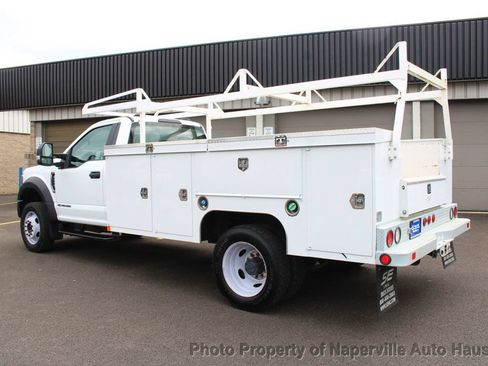 Used 2022 Ford F550 2WD Regular Cab Super Duty image 2