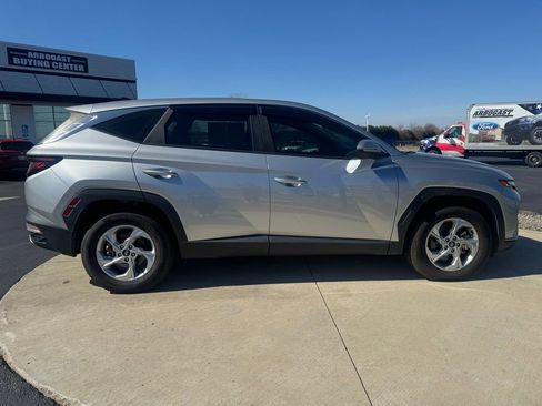 Used 2022 Hyundai Tucson SE image 8