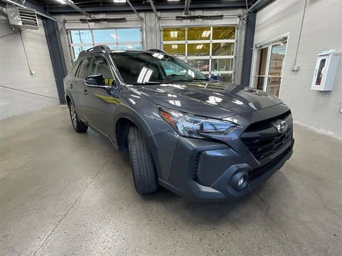 Used 2023 Subaru Outback Premium image 7