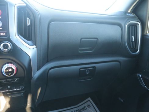 Used 2022 GMC Sierra 3500 SLT w/ SLT Premium Package image 28