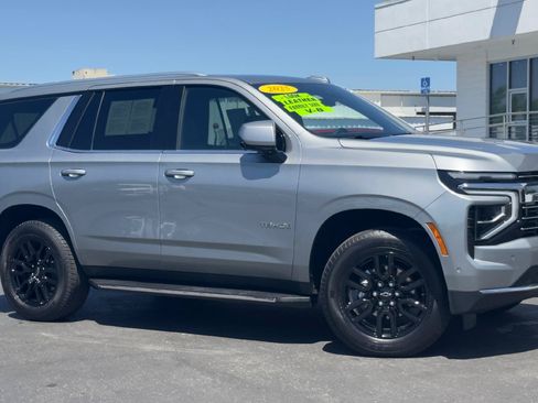 Used 2025 Chevrolet Tahoe LT AWD/4WD image 2