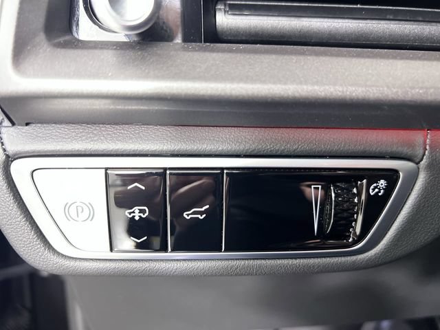Used 2026 Cadillac Vistiq Sport AWD/4WD image 17