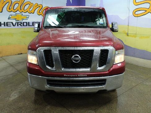 Used 2018 Nissan NV 3500 SV image 3
