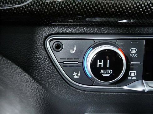 Used 2023 Audi SQ5 Prestige w/ Prestige Package image 24