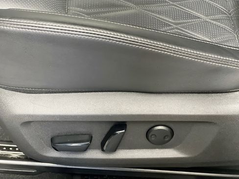 Used 2024 Nissan Rogue Platinum w/ Platinum Premium Package AWD/4WD image 15