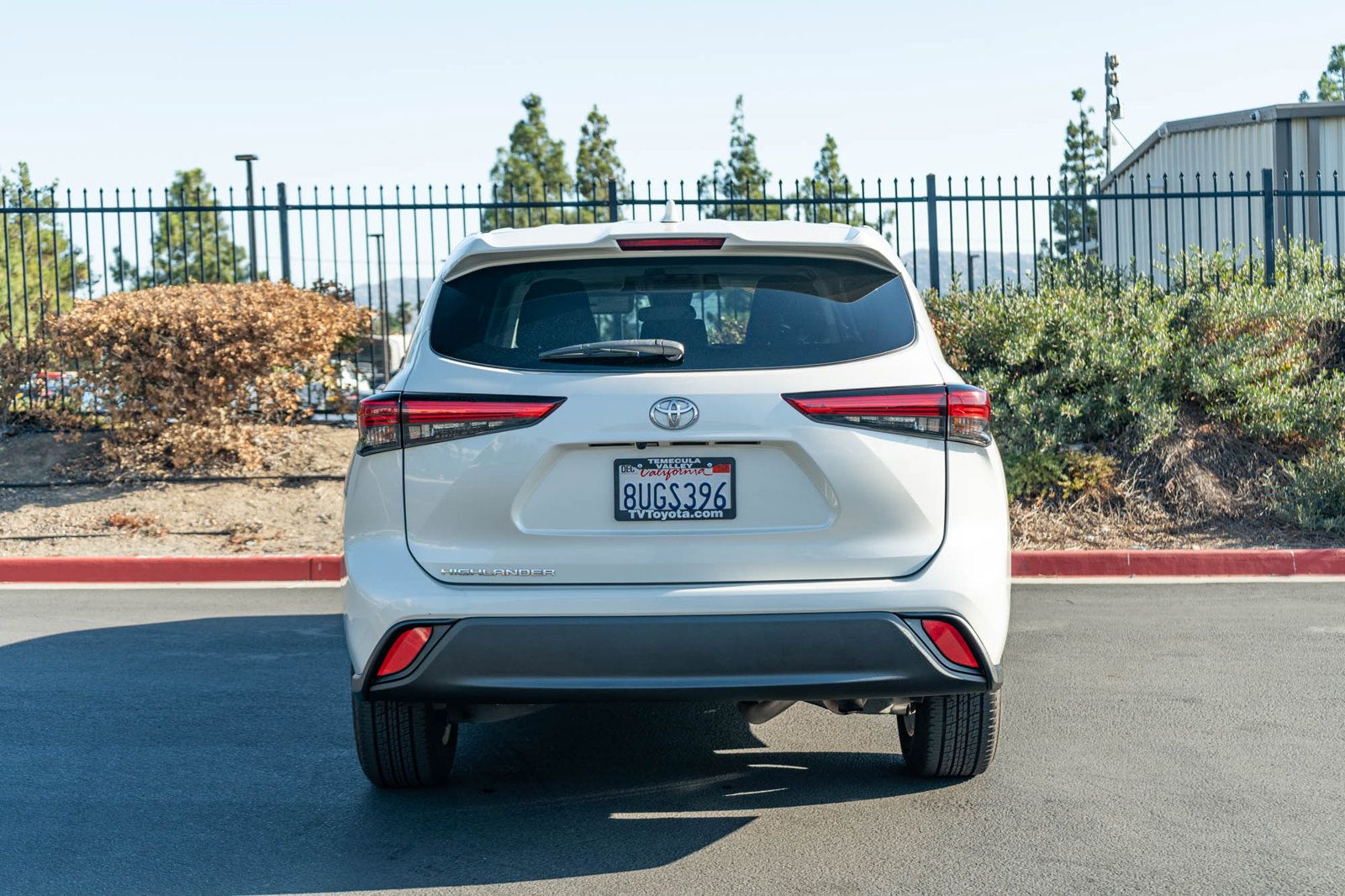 Certified 2021 Toyota Highlander L FWD image 8