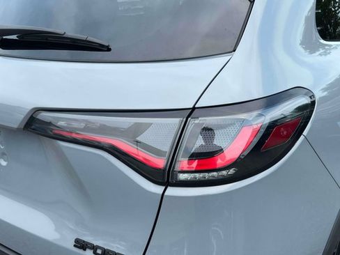 Used 2024 Honda HR-V Sport image 11