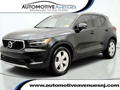 Used 2019 Volvo XC40 T5 Momentum
