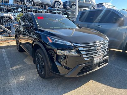 Used 2025 Nissan Rogue SV w/ SV Premium Package