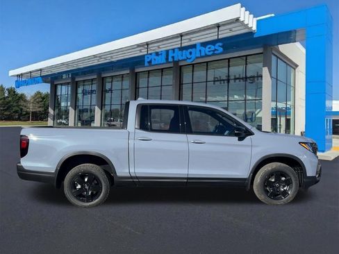 New 2026 Honda Ridgeline Black Edition image 2