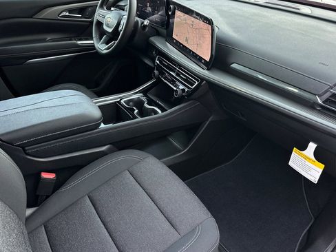 New 2026 Chevrolet Traverse LT image 17