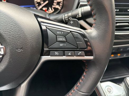 Used 2023 Nissan Altima 2.5 SR w/ SR Premium Package image 25