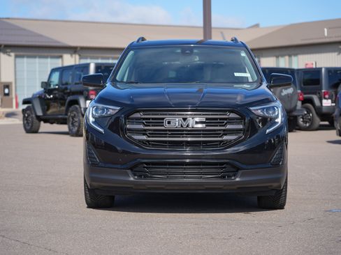 Used 2020 GMC Terrain SLE w/ Driver Convenience Package image 8