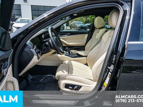 Used 2022 BMW 530i xDrive w/ Convenience Package image 19