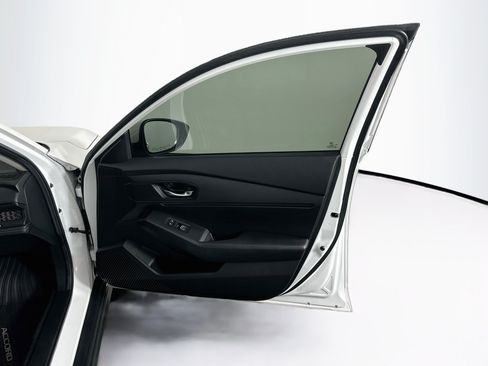 Used 2025 Honda Accord LX image 28