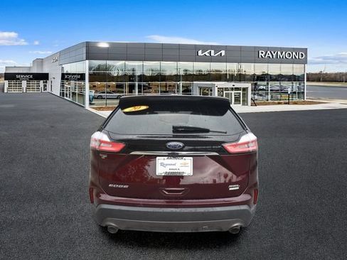 Used 2020 Ford Edge SEL w/ Convenience Package FWD image 4