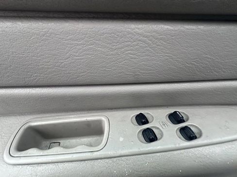 Used 2006 Chrysler Sebring Touring image 10