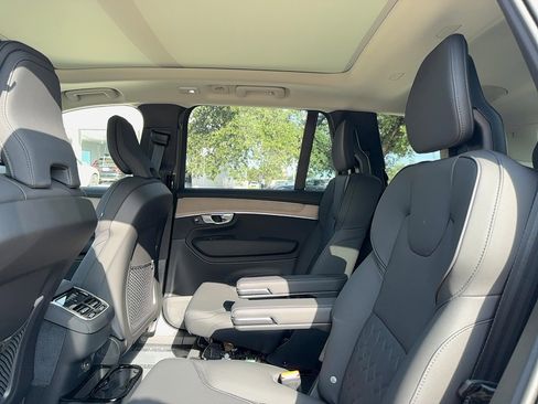 Used 2026 Volvo XC90 B6 Plus w/ Protection Package Premier image 16