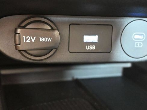 Certified 2025 Hyundai Elantra Sport FWD image 33
