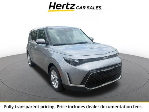 Used 2025 Kia Soul LX w/ LX Technology Package FWD image 1