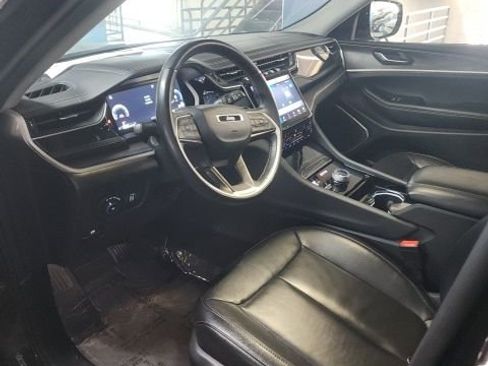 Used 2022 Jeep Grand Cherokee L Limited image 6