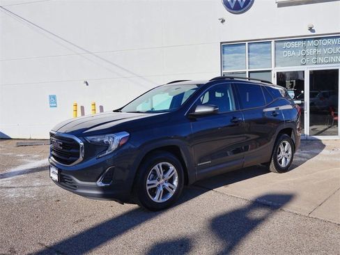 Used 2018 GMC Terrain SLE w/ Driver Convenience Package image 11