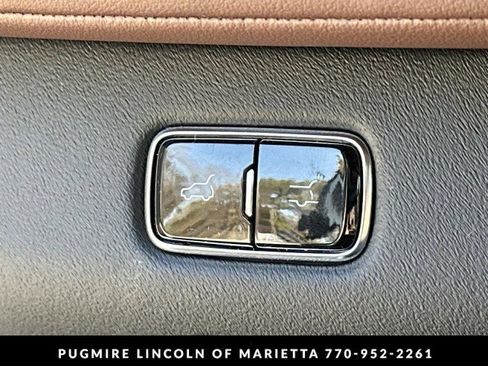 New 2026 Lincoln Navigator L Reserve image 36