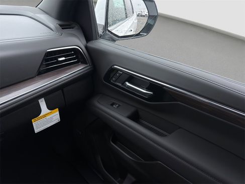 New 2026 Chevrolet Tahoe LT w/ Comfort Package image 17