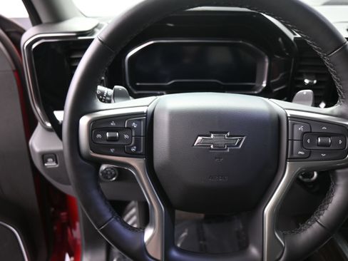 Used 2025 Chevrolet Silverado 1500 LT Trail Boss w/ Dark Appearance Package AWD/4WD image 14