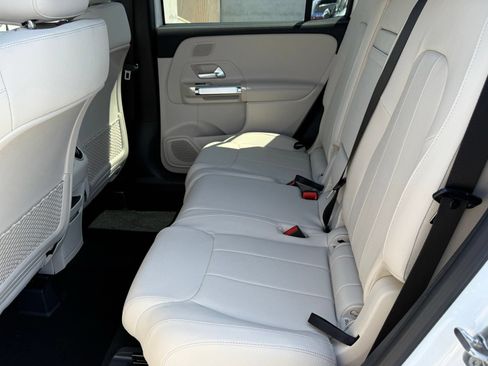 New 2026 Mercedes-Benz GLB 250 image 30