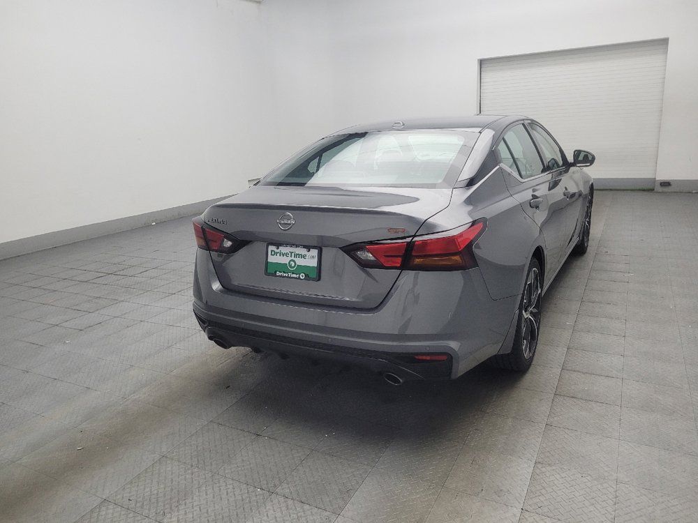 Used 2025 Nissan Altima 2.5 SR FWD image 9