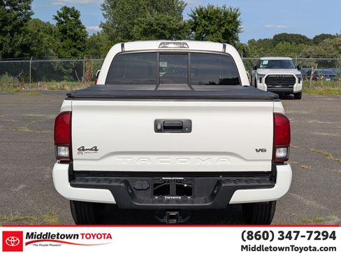 Certified 2022 Toyota Tacoma SR AWD/4WD image 4