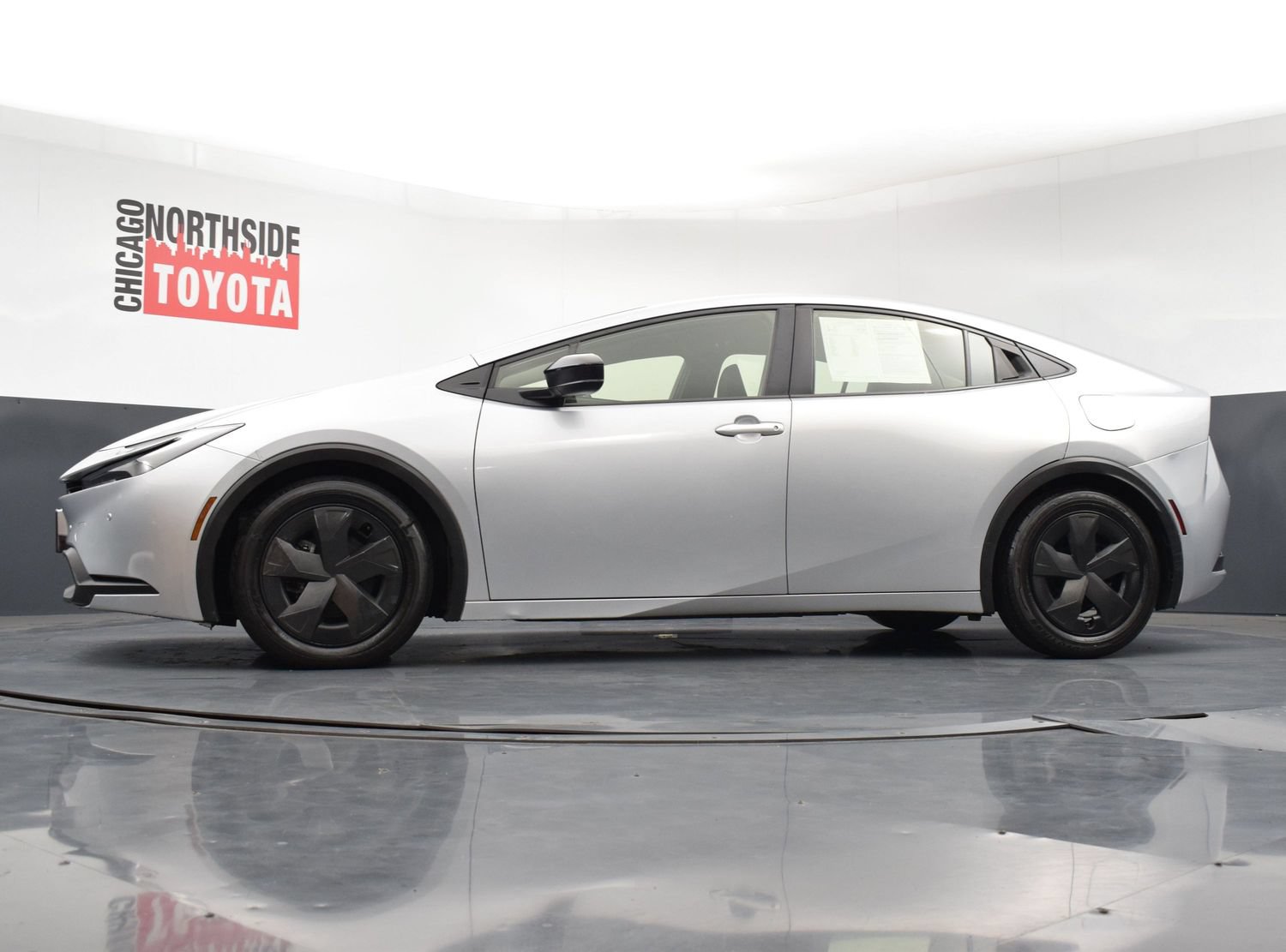 Used 2023 Toyota Prius LE FWD image 24