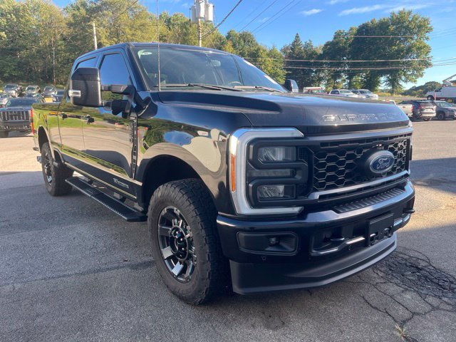 Used 2023 Ford F250 Lariat w/ Lariat Ultimate Package AWD/4WD image 2