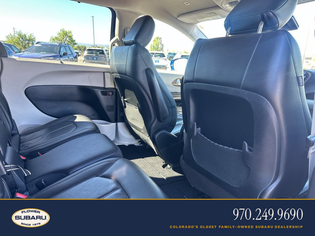 Used 2019 Chrysler Pacifica Touring-L w/ Advanced Safetytec Group FWD image 15