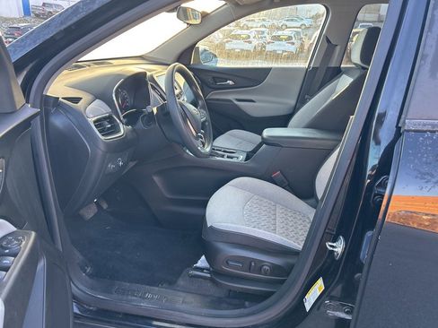 Used 2024 Chevrolet Equinox LS w/ LS Convenience Package image 9